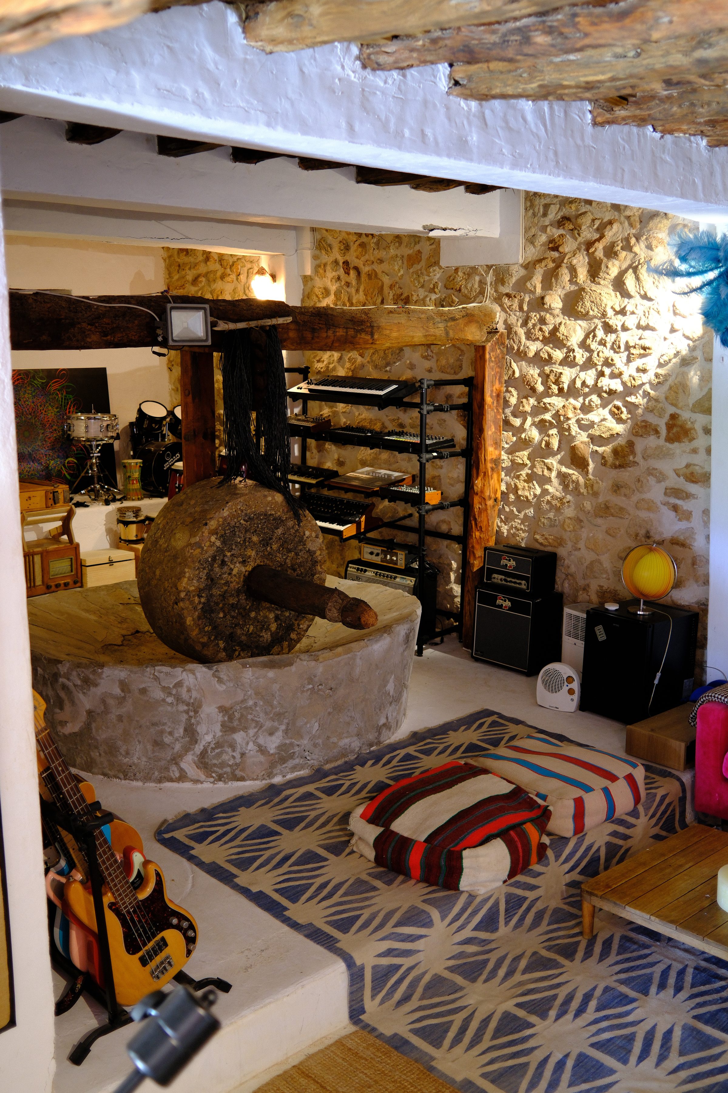 The original olive press stone